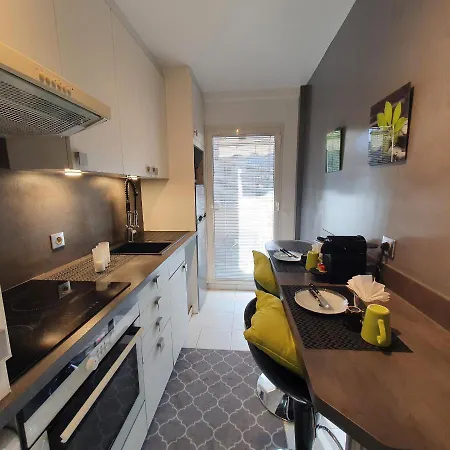Melodie Apartment